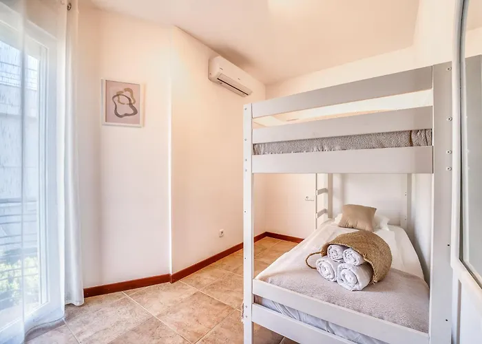 Traumhafte Villa Maricel Fuer 8 Gaeste Am Meer