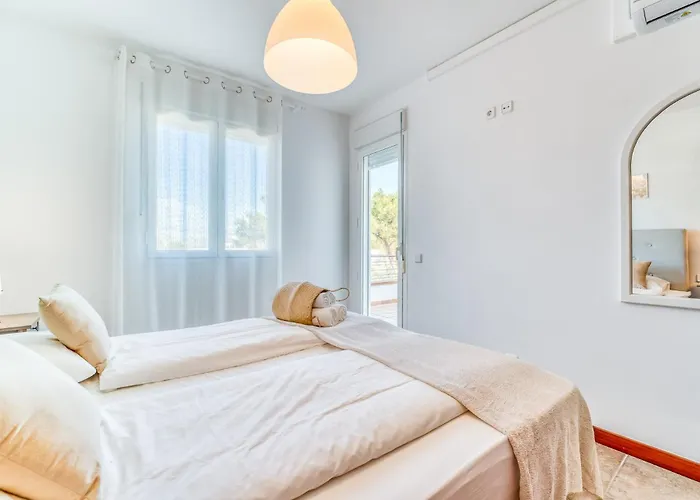 Traumhafte Villa Maricel Fuer 8 Gaeste Am Meer